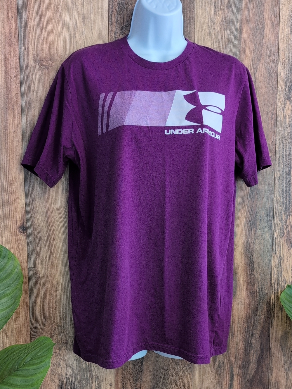 Under Armour Deep Purple Logo Short Sleeve Tee M T215